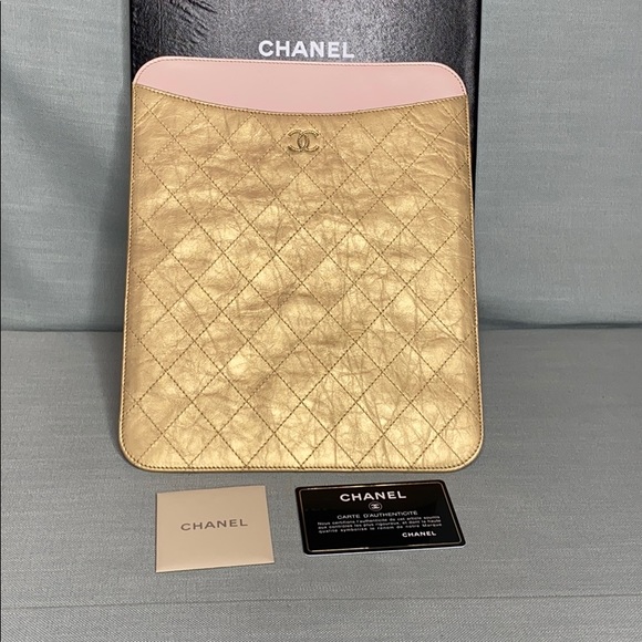 Chanel Metallic Gold IPad / Tablet Sleeve New - Picture 2 of 10